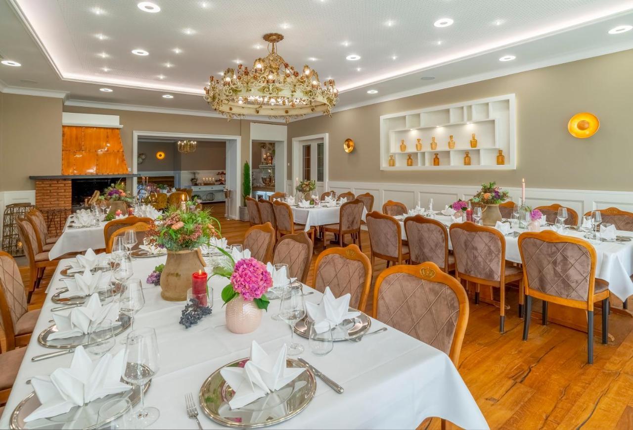 Hotel Krone Alzenau Bagian luar foto
