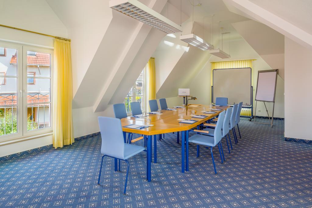 Hotel Krone Alzenau Bagian luar foto